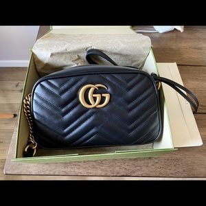 Gucci GG Marmont small matelassé shoulder bag